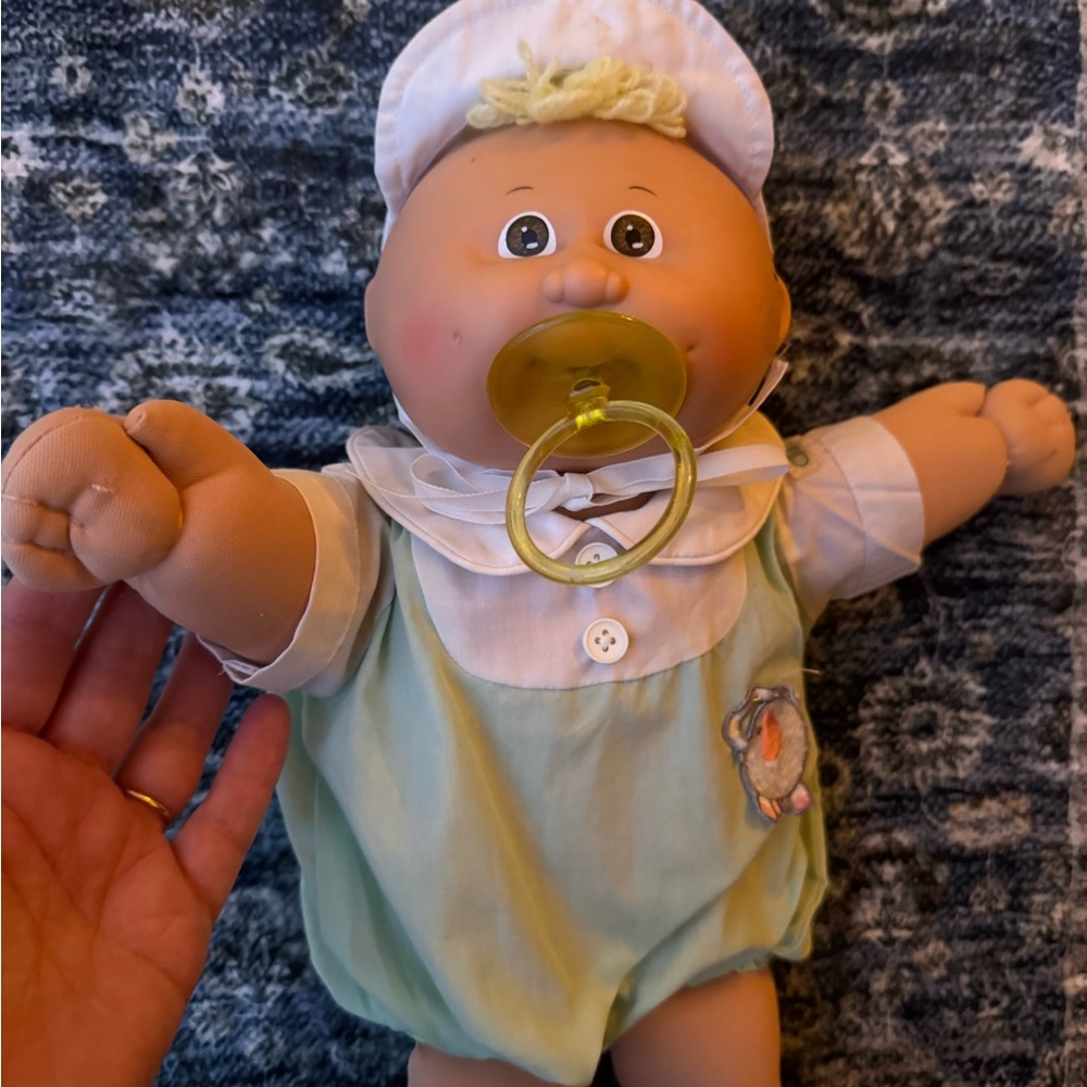 Cabbage Patch Preemie. Dimples, Pacifier, original clothes.